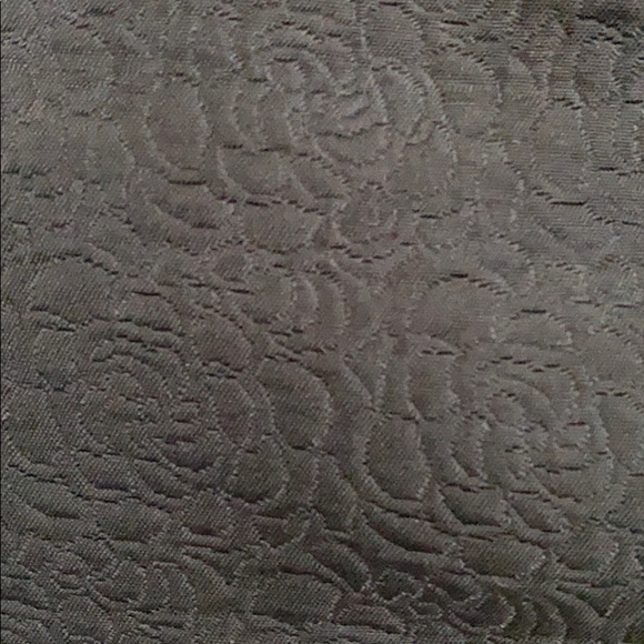 Zara Formal Crop - Picture 3 of 3